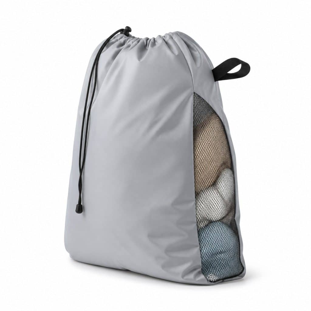 Sac à linge sale pochette étanche présenté seul